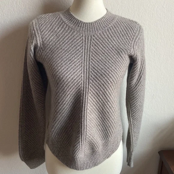 CO 100% cashmere tan cropped sweater - Picture 2 of 9